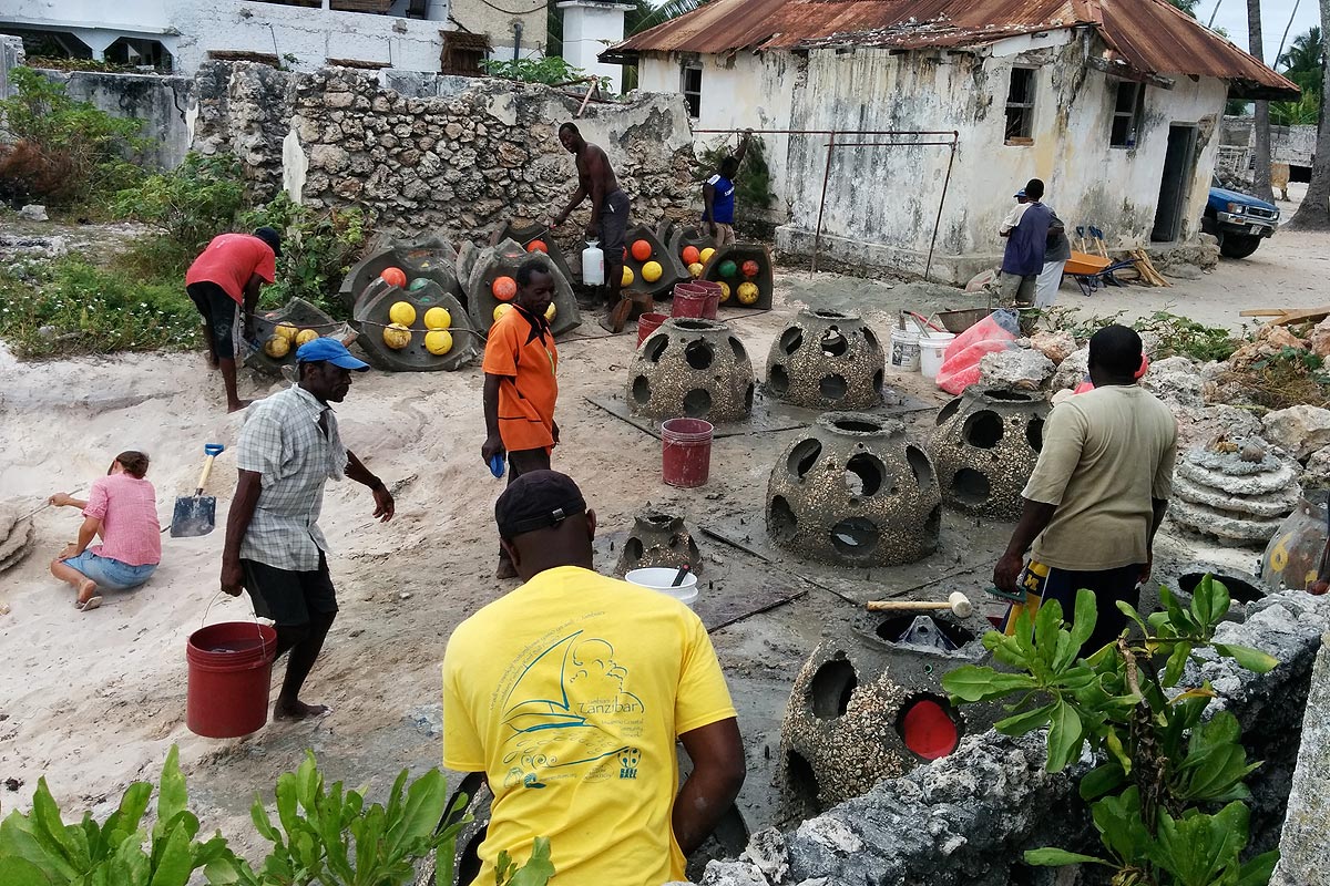 Reef Ball Production with fishers from Kibigi