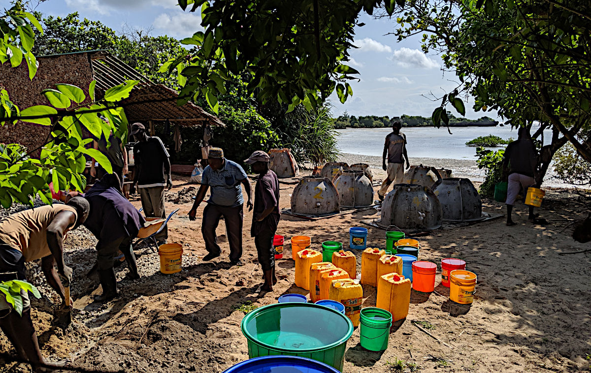 Training of fishers in Boma near Tanga